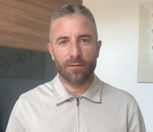 官方：前曼联球星佐兰-托西奇加盟广州联