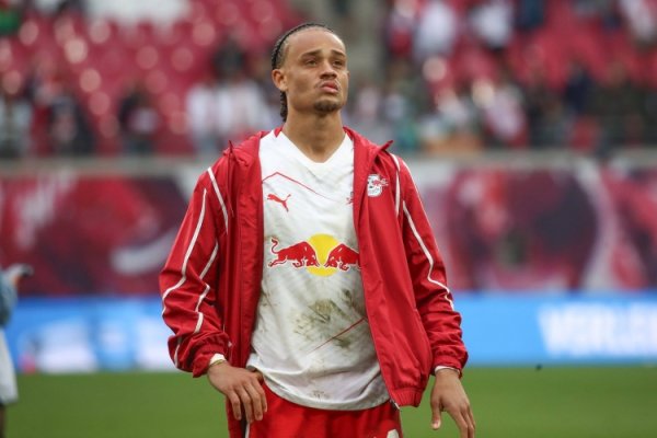 BBC：切尔西进步引进哈维-西蒙斯的酷爱，球员对转会捏绽开气派