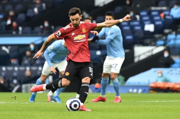 太空体育：告捷尝试引进曼联队长B费未果，球员此前曾终结月牙