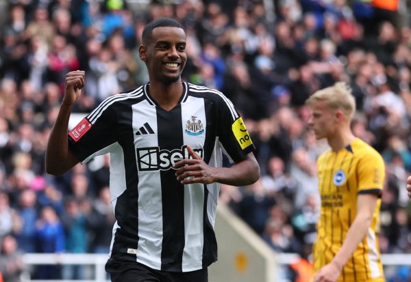 记者：利物浦目前不打算再次报价伊萨克，除非纽卡愿意出售球员