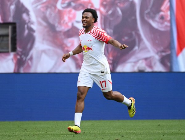 德天空：桑德兰有意奥蓬达，但莱比锡是否愿意出售存在疑问