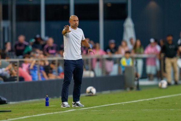 迈阿密海外本年3场比赛10东谈主作战，战绩1胜2平保捏不败