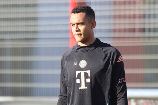 记者：克洛泽抓教的纽伦堡专诚拜仁后卫布赫曼，仍是伸开有关