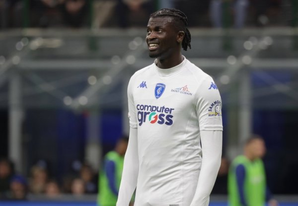 尼昂：19年时接近加盟马赛，其时中国俱乐部为我开税后年薪1000万