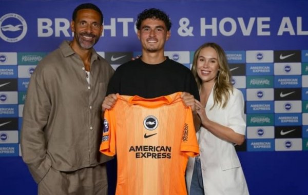 费迪南德的门将女儿与布莱顿签下首份办事公约，范德萨：加油！