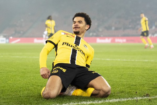 隆戈：米兰缠绵今天敲定年青东谈主边卫阿泰卡梅，总价900万欧元