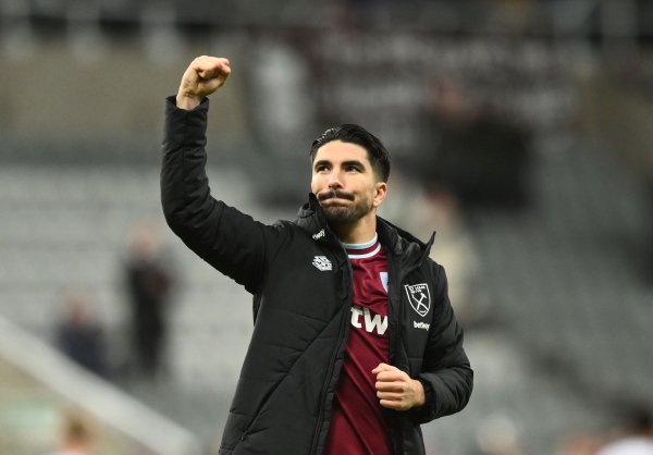 世体：比利亚雷亚尔挑升索莱尔，巴黎但愿出售球员但高薪是扼制