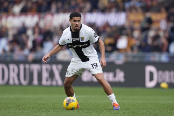 据悉转会费1500万欧，佛罗伦萨官方：帕尔马中场西蒙-索姆加盟