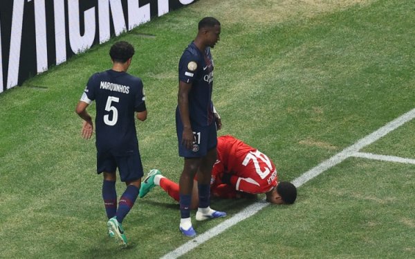 纳帅：穆西亚拉是别称“街头斗士”，他会比东说念主们预期得更快康复