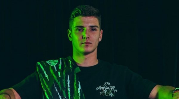 官方：本菲卡22岁中场内托加盟埃尔切，两边签约至2028年