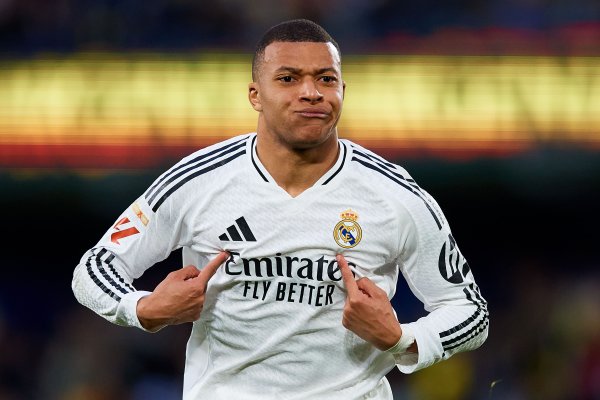 马卡：皇马瞻望在几个小时内更新球员号码，姆巴佩将接过10号战袍