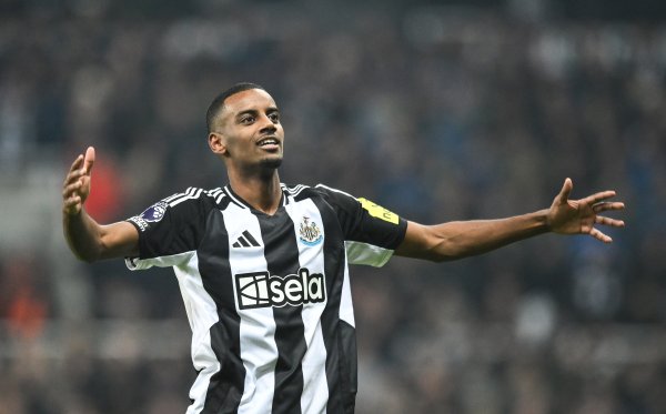 邮报：天然依然花了3亿，但利物浦仍有智商签下伊萨克