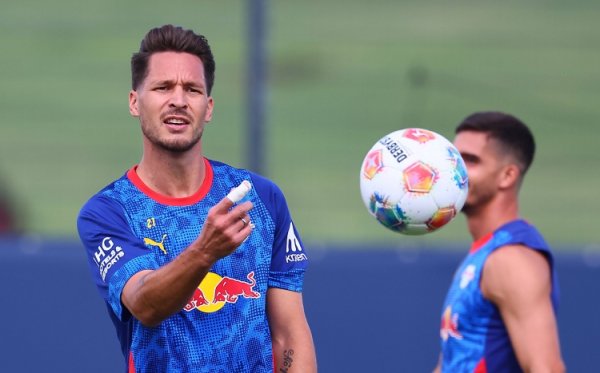 德天外：勒沃库森对门将布拉斯维希感酷爱，但完成往复并退却易