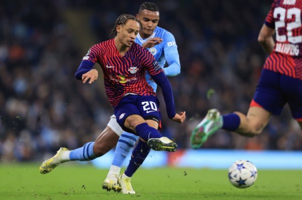 德天外：哈维-西蒙斯方面与切尔西筹议奏凯，行将罢了理论条约