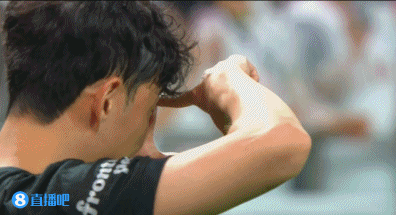 再风景征性庆祝! 孙兴慜赛后再与现场不雅众、队友请安&告别