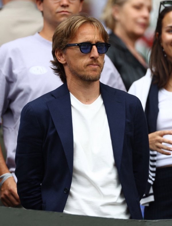 斯旺西CEO：莫德里奇手脚俱乐部鼓吹之一，他还是匡助了咱们引援