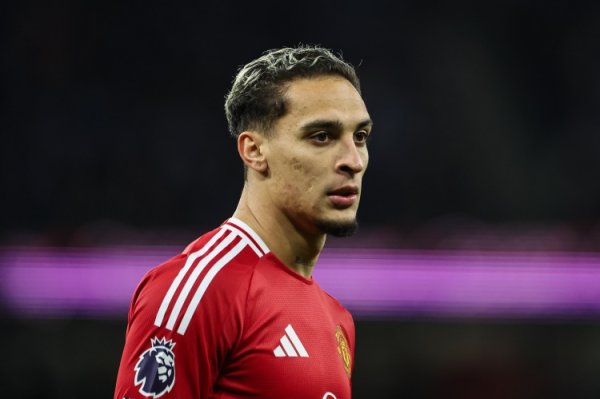 英媒：本菲卡已两轮谈判安东尼但未能得胜，马竞等队抓续关爱他