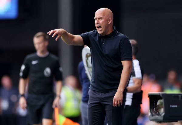 斯洛特：赫拉芬贝赫因陪产缺席本场比赛 对阵水晶宫会相配贫瘠