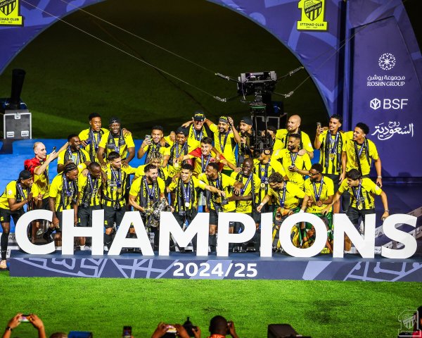 谁夺冠?沙特BIG4引援：聚会0外助 月牙努涅斯特奥 告成小菲伊尼戈