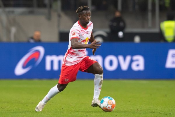 意媒：莱比锡中场海达拉被推选给尤文，正在评估&条约明夏到期