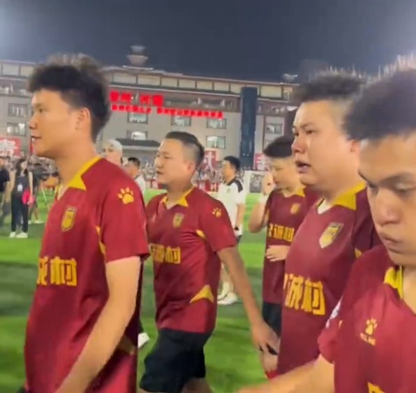 赤忱村点球大战打败龙泉井村，夺得2025年贵州“村超”冠军