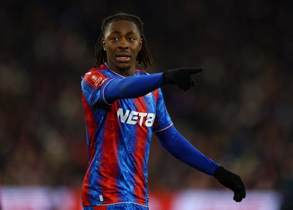 邮报：热刺捏续存眷萨维尼奥，并与阿森纳争夺埃泽