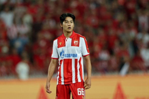 记者：好意思因茨、不莱梅终点韩国国脚薛英佑，谢菲联已报价300万欧