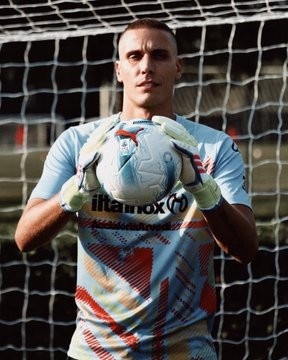 官方：克雷莫纳签下34岁门将西尔维斯特里