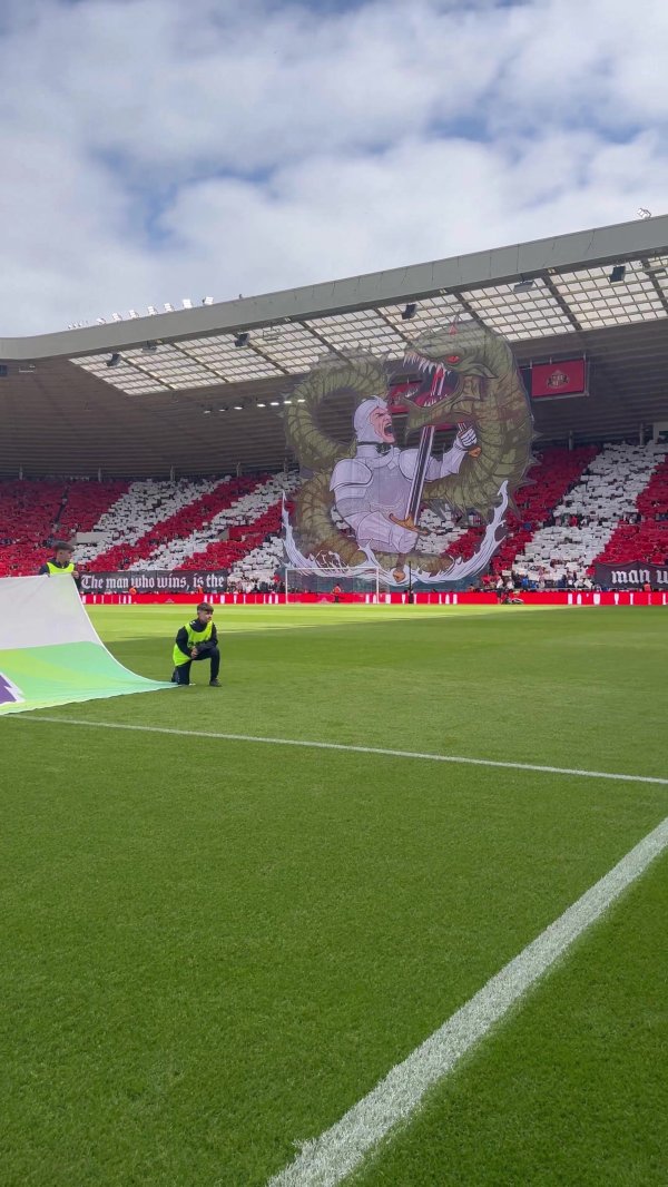 归来英超首战！桑德兰球迷打出巨幅TIFO：为来回作念好准备