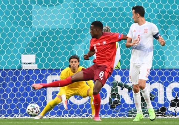 队报：吉达国民特意扎卡里亚，沙特方面开出的高薪让该球员心动