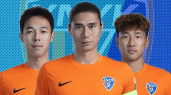 云南玉昆球员赵宇豪、叶楚贵、张宸梁一起来唠嗑