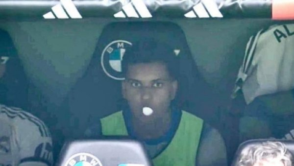 西媒：罗德里戈对热身后不上场很不满！皇马拒绝8000万欧以下卖他