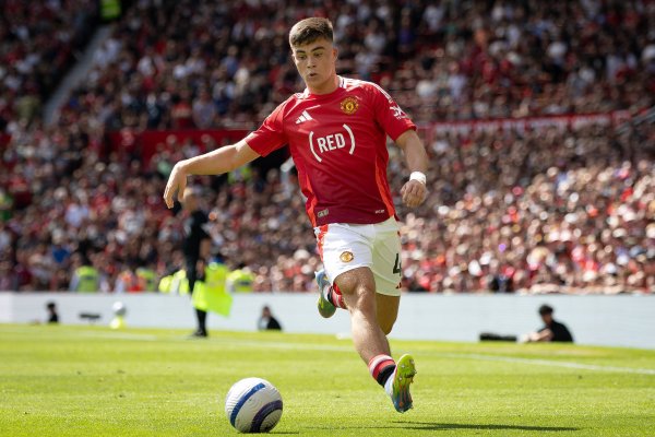 邮报：埃因霍温报价求购阿马斯被拒，曼联当今不肯出售他