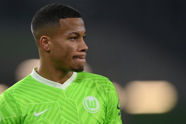 记者：弗兰克斯将租出加盟萨索洛，租出费100万欧+买断选项