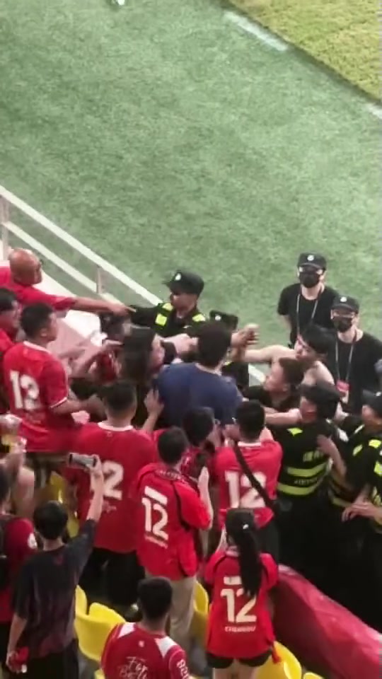 成齐公安：足协杯半决赛后3东说念主扩充挥拳击打等罪犯当作 被行政拘留