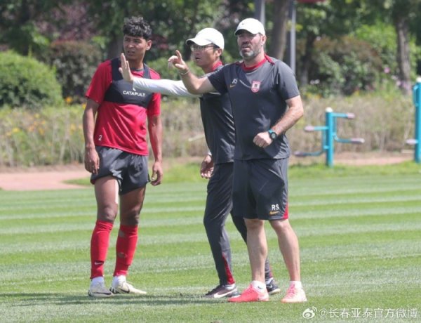 “南岭”再迎保级决战 亚泰将士全力出击生苦战