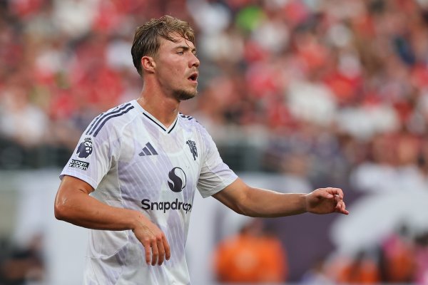 罗马诺：曼联&那不勒斯就霍伊伦推崇飞快，很快完了租出+买断条约