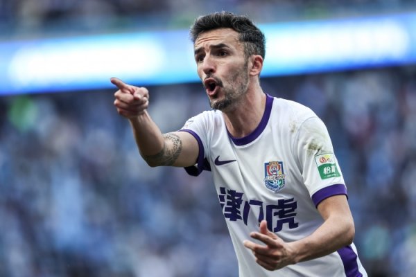 基莱斯：球队拿分比我进球伏击 客场踢海港拿到1分也值得称谈