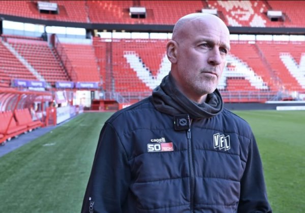 官方：试图阻止租借至对手的球员上场，前德丙球队主帅被禁赛一年