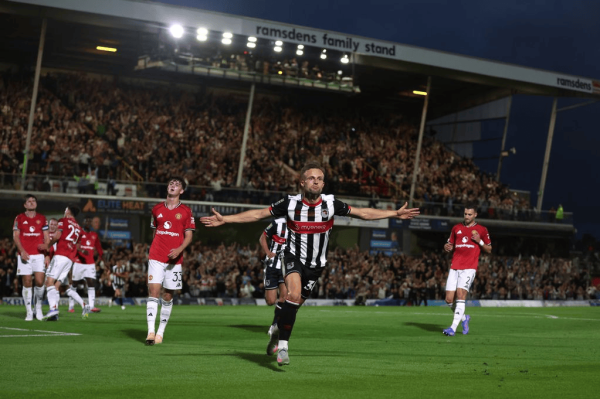 曼晚评价曼联球员证明: 马奎尔最佳, 三东谈主仅获2分