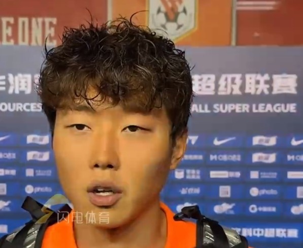 高准翼：韩导叮咛尽量不要让他们从中路出球，咱们反击后果挺高
