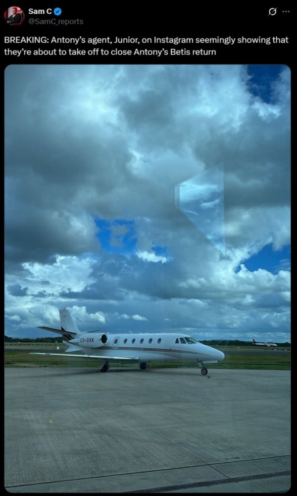 记者：安东尼与经纪人即将启程，以完成球员再度加盟贝蒂斯的转会