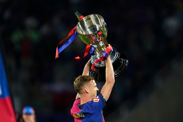 世体：巴萨终了1:1对奥尔莫很要紧，因为他的临时注册可能被排除