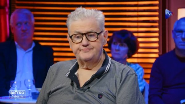 👀记者：法国队现在全是黑人，我儿子11岁时在队里被黑人欺负