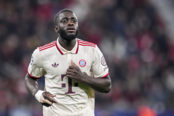 图片报：于帕梅卡诺的合同2026年到期，拜仁高层要害但愿续约