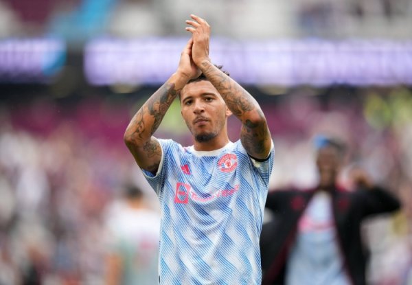 曼联队长B费寿辰，外租至维拉的桑乔奉上道喜：寿辰繁华，兄弟