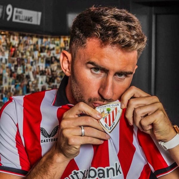 慕了！拉波尔特曼城14冠，29岁淘金→31岁回欧洲，不缺荣誉和资产