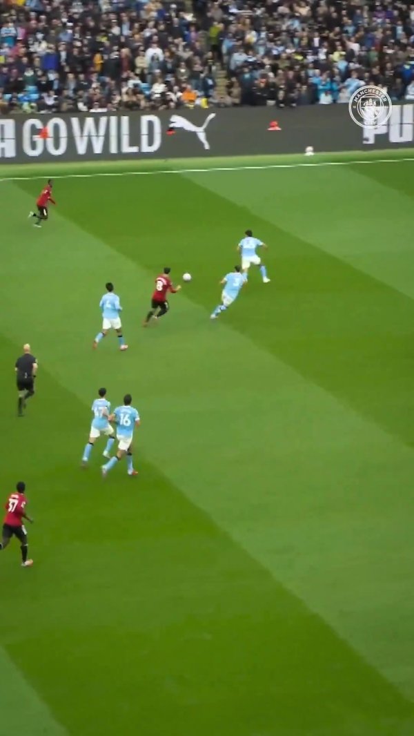 发扬亮眼！曼城官方晒胡桑诺夫曼市德比小心集锦：作死马医😤