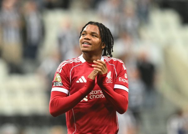 拉扯中！回声报：利物浦和切尔西尚未就恩古莫哈转会补偿金达一致