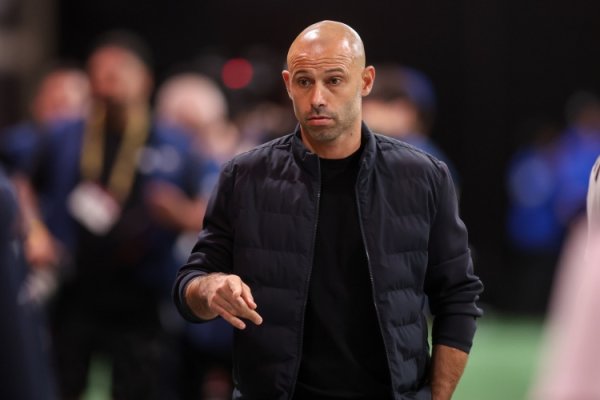 马斯切拉诺谈迈阿密3-5输球：责任在我，中场时我请求球员们原谅